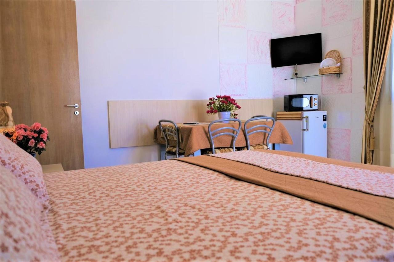Da Casa Tiziana Hotel Porto Cesareo Kültér fotó